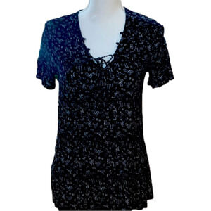 Old navy top super cute